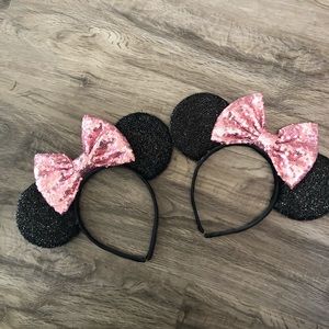 2 Minnie Mouse Disneyland ears headband